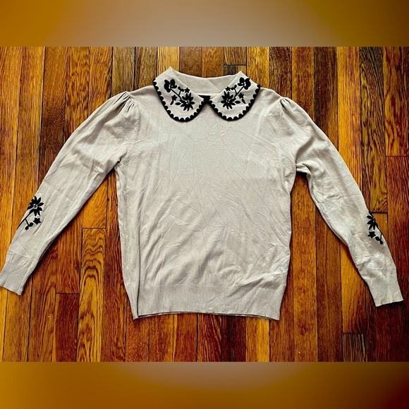 NWOT Aaeda Floral Embroidered Collar Sweater - Picture 1 of 4